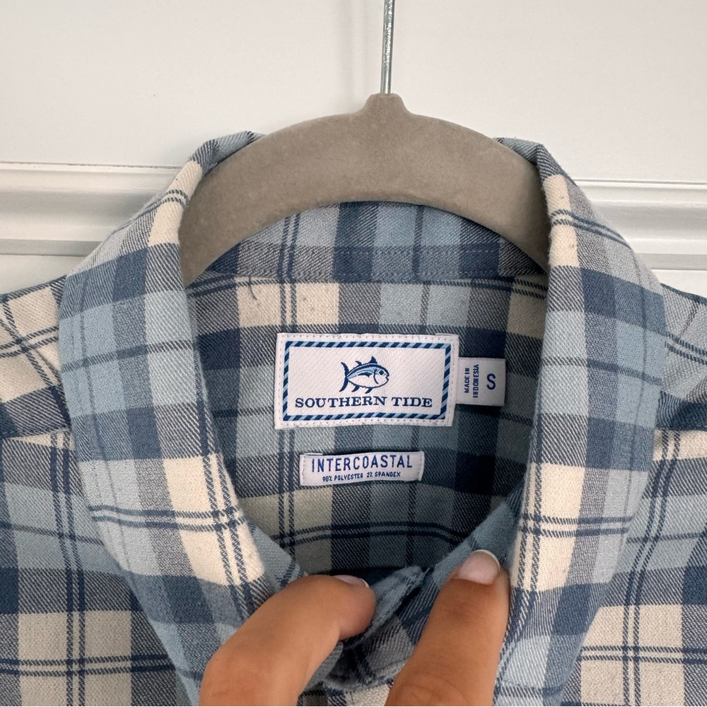 Southern tide button down - Picture 3 of 4